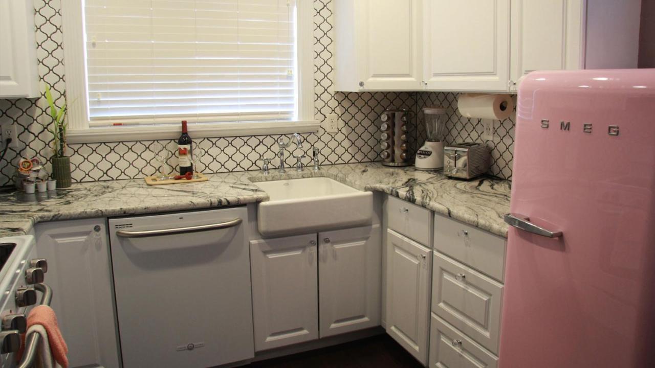 The Pink Fridge Apartment Whitefish Exterior photo
